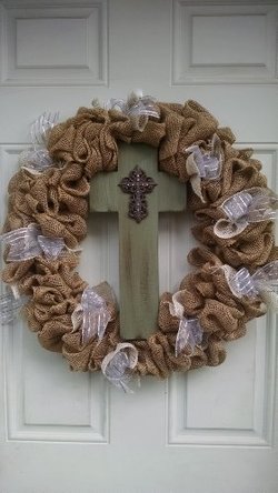 burlap wreath with cross
